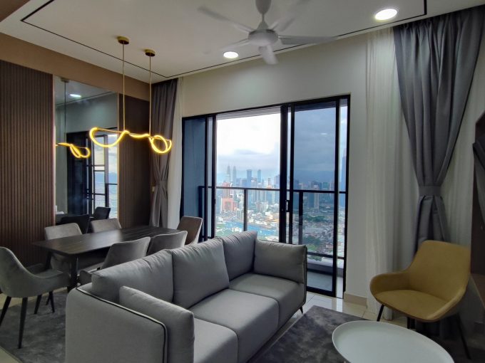 Trion KL living room